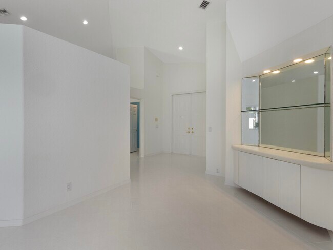 Foto del edificio - 5279 Brookview Dr