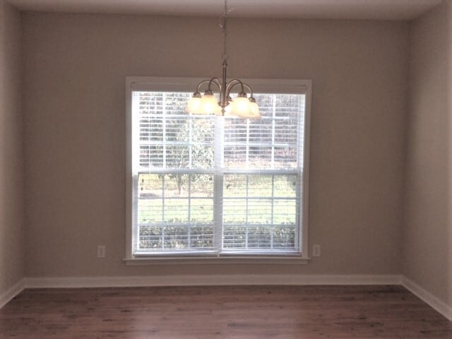 Building Photo - 8244 Chatham Oaks Dr