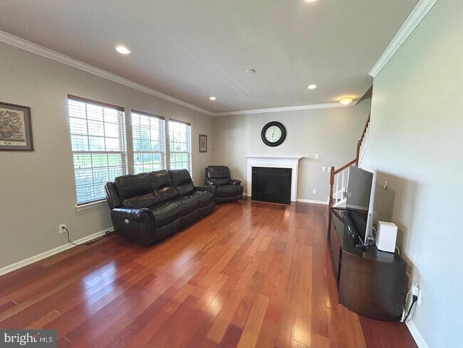 Foto del edificio - 724 N Haines Cir