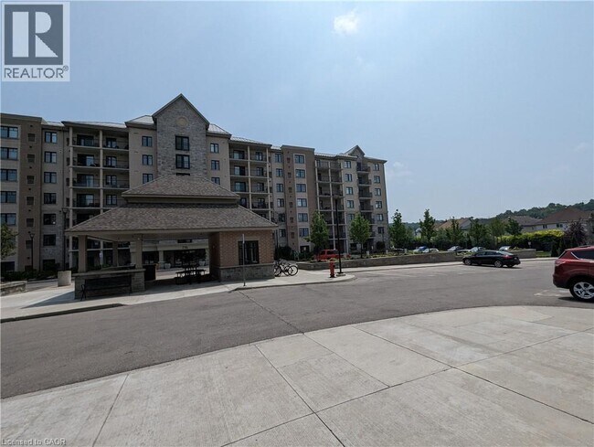 Photo du bâtiment - 778 Laurelwood Dr