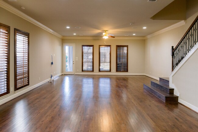 Foto del edificio - 4523 W University Blvd