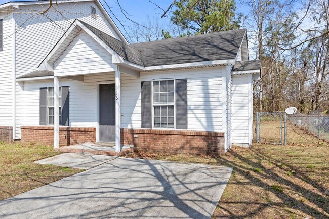 Building Photo - Hunters Creek 2 bedroom Coming Soon!