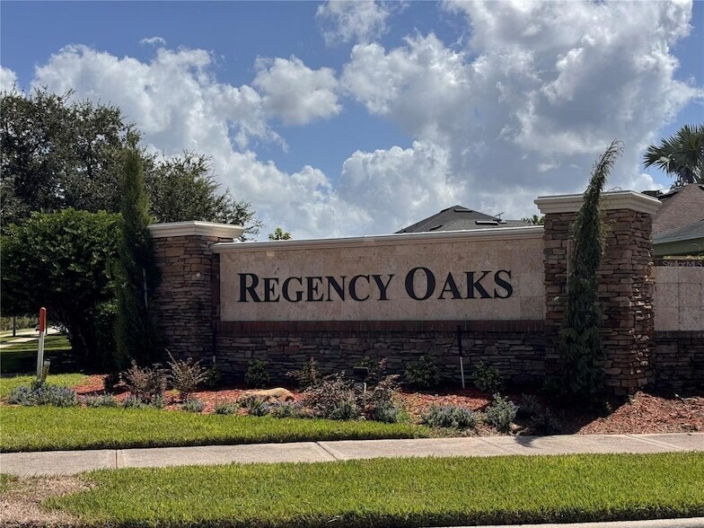 Foto del edificio - 542 Groves End Ln
