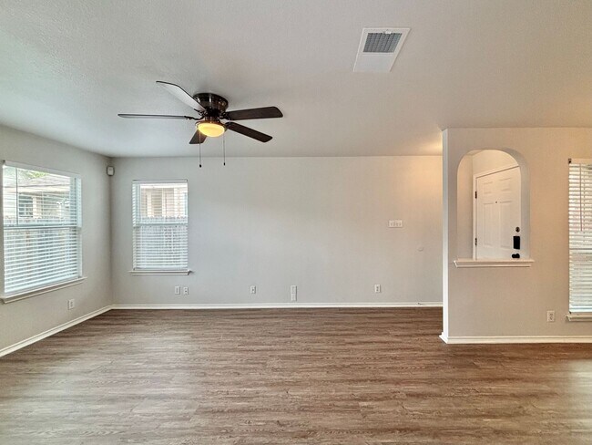 Building Photo - 4015 Desert Cir