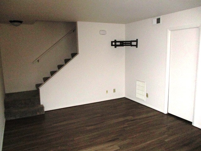 Foto del edificio - 203 S Regency Dr