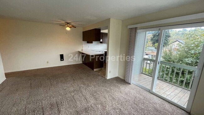 Building Photo - 2BD I 1BA - Oregon City