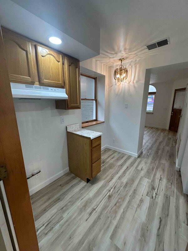 Foto del edificio - 806 Maple Ave