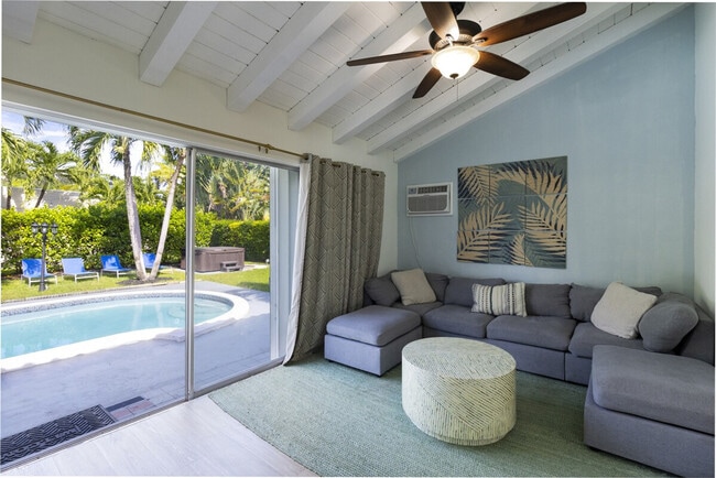 Building Photo - 437 NE 107th St