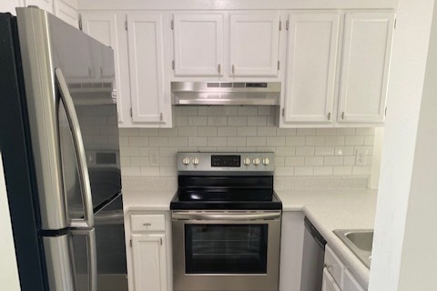 Kitchen - West 18 Apartments
