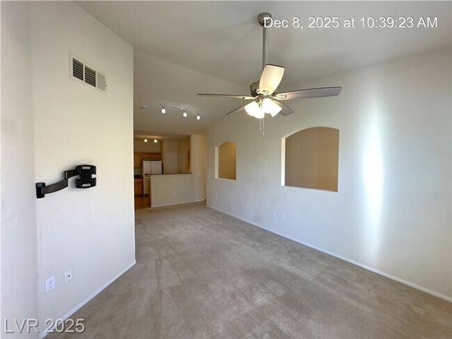 Foto del edificio - CONDO IN NORTHWEST GATED COMMUNITY