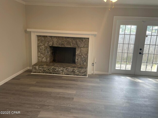 Foto del edificio - 102 Hershel Ct