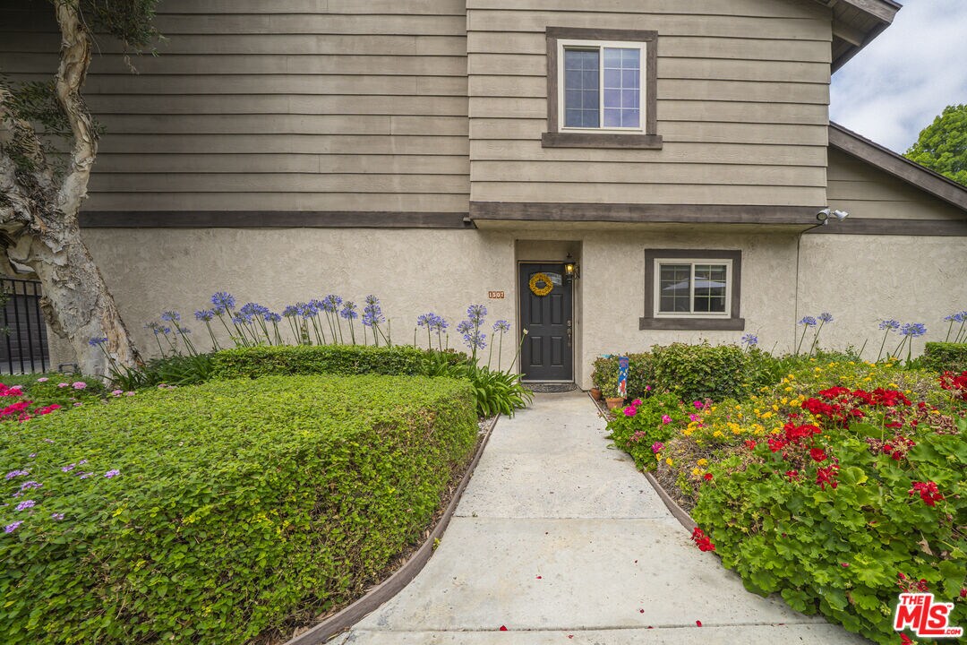 Foto principal - 1507 W Lambert Rd
