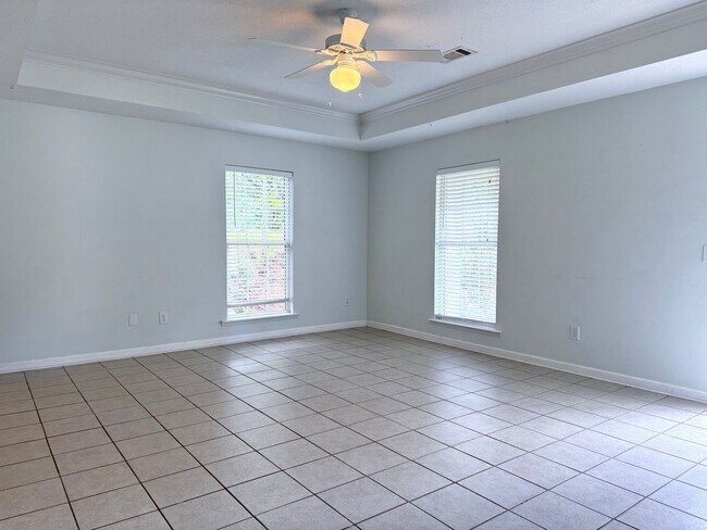 Foto del edificio - Large 3 bed, 2 bath home in Harwell Hills
