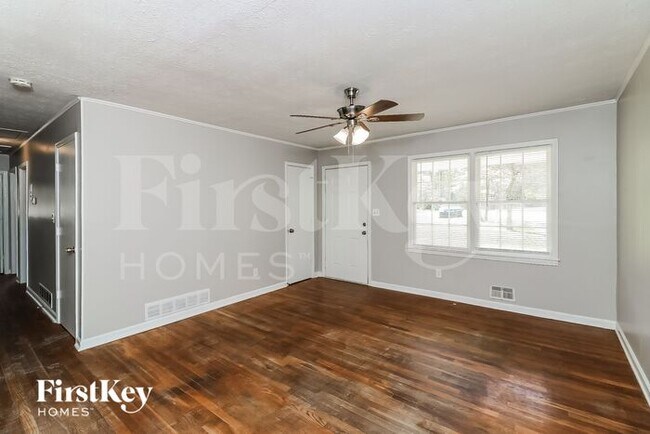 Building Photo - 1150 Rochelle Dr