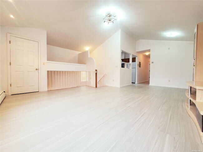 Foto del edificio - 94-15-94-90 90th Ave
