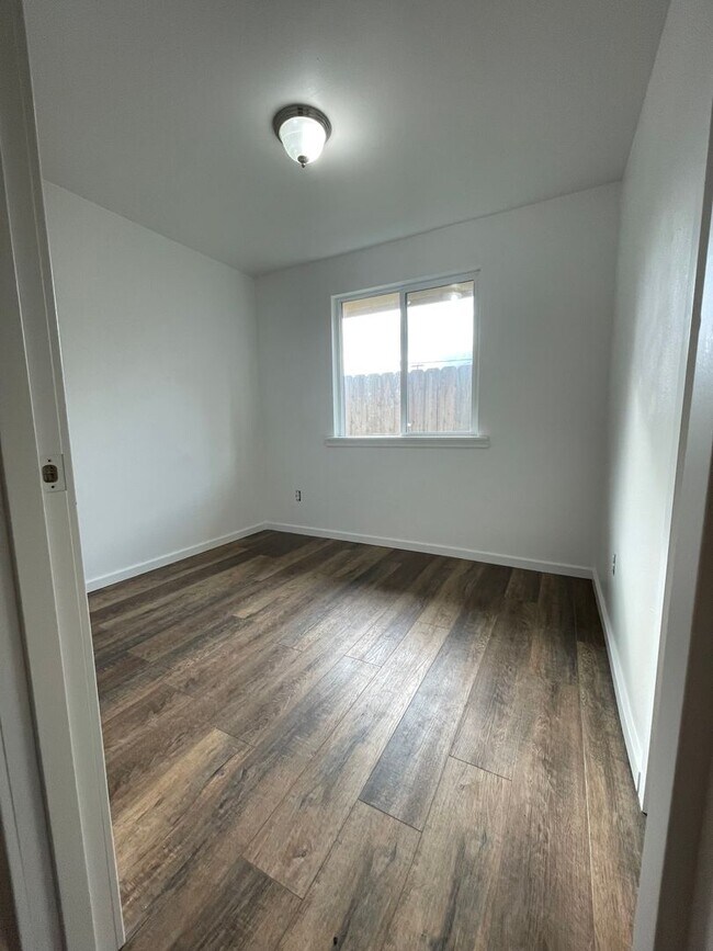 Foto del edificio - R215 Haven St