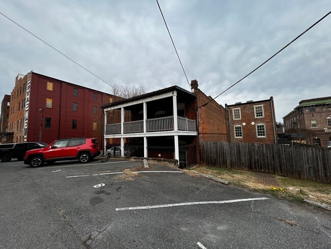 Photo - Great 2 Bedroom in Downtown Lynchburg House