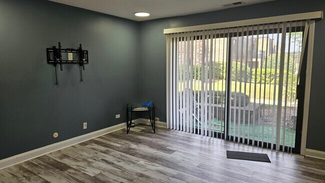 Foto del edificio - 729 Limerick Ln