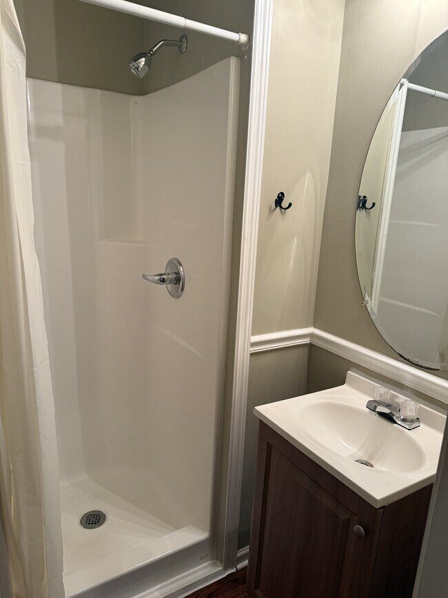 Foto del edificio - 6361 Olmadison Pl