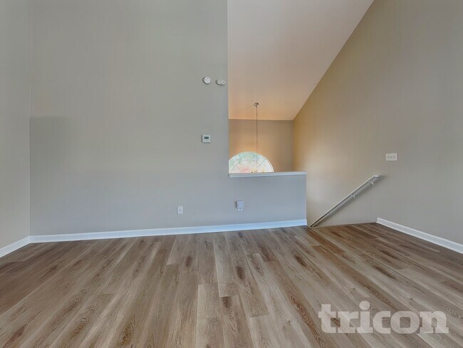 Foto del edificio - 3715 Longview Dr