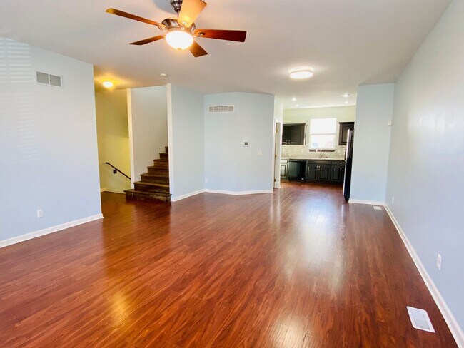 Foto del edificio - {12337} Spacious Stone Creek Village Townhouse + All Appliances Included + Lawn Care Included + 1...