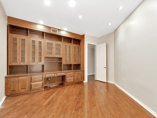 Foto del edificio - 5600 San Felipe St