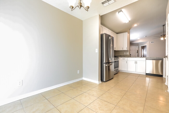 Building Photo - 7541 Oxford Garden Cir