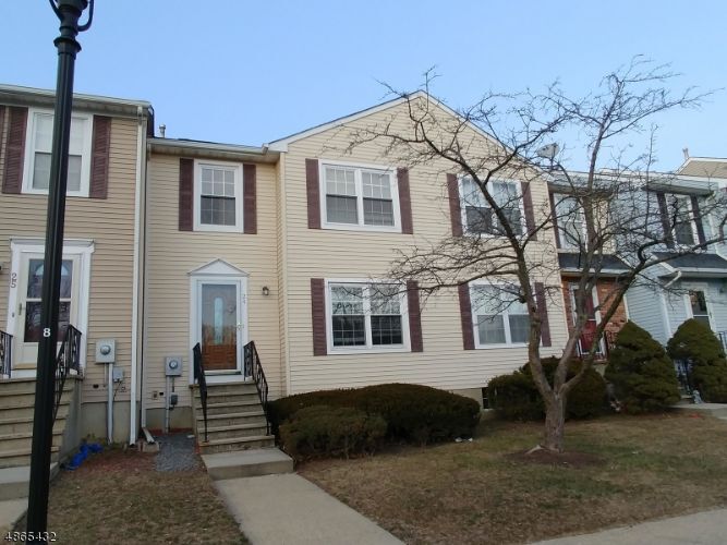 24 Delikat Ln, Sayreville, NJ 08872 Condo for Rent in Sayreville, NJ