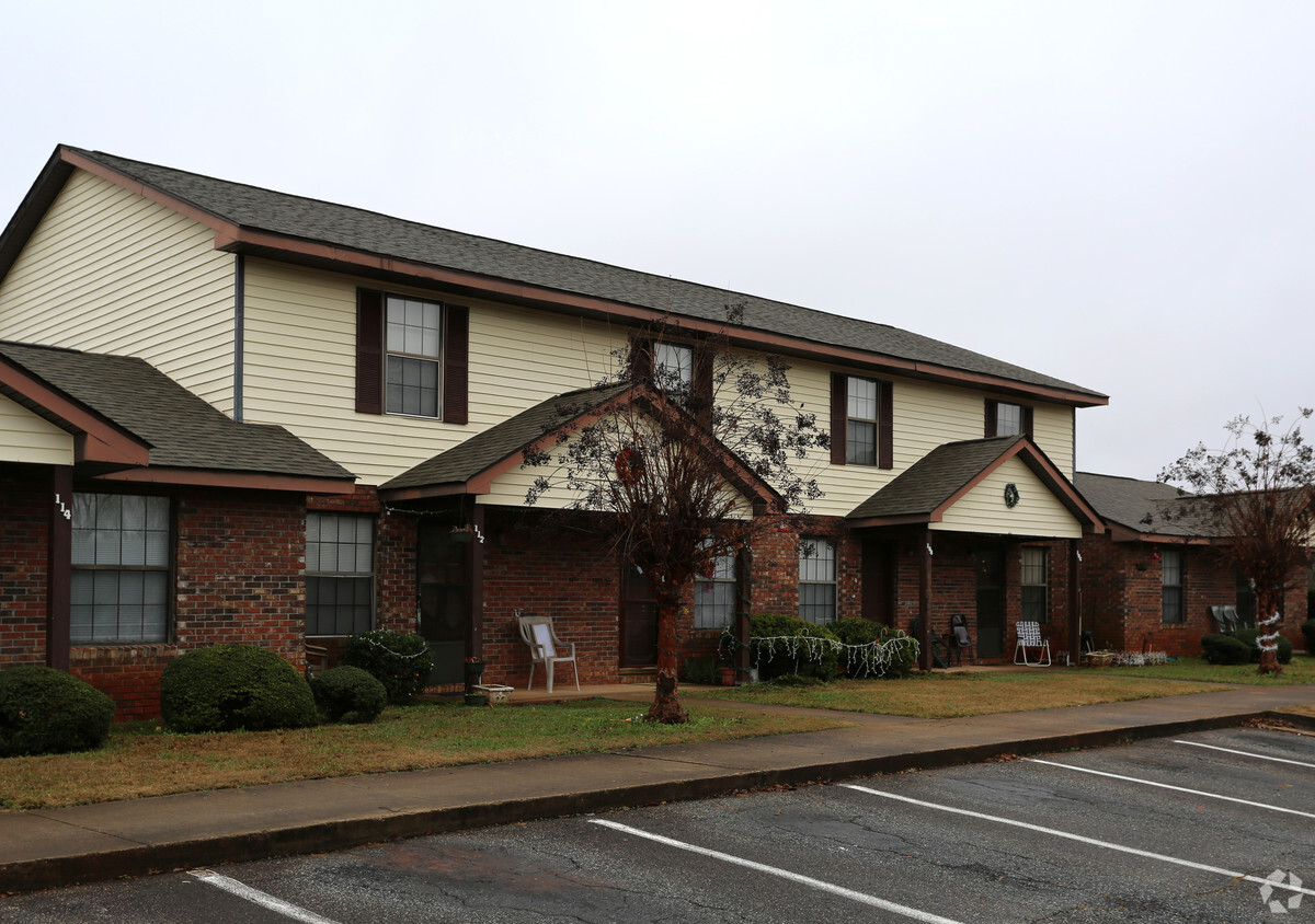 Building Photo - Heritage Villas Apartments