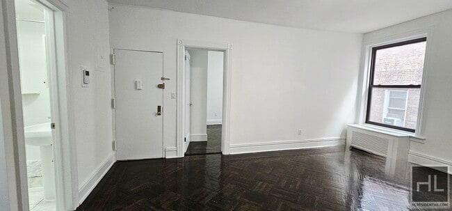 Foto del edificio - EAST 80 STREET