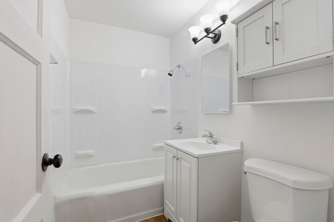 Building Photo - 3 Bedroom House in Green Bay