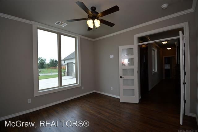 Foto del edificio - 4 br, 3 bath House - 11464 S. Ash Street