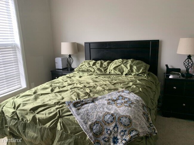 Building Photo - 1 br, 1 bath Apartment - 6451 Archcrest Dr