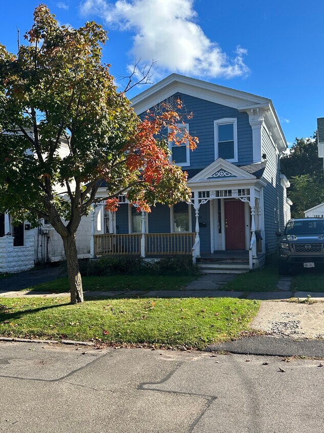 78 W Mohawk St, Oswego, NY 13126 House Rental in Oswego, NY