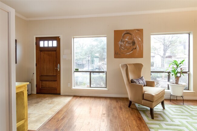 Foto del edificio - 1802 Stoney Brook Dr