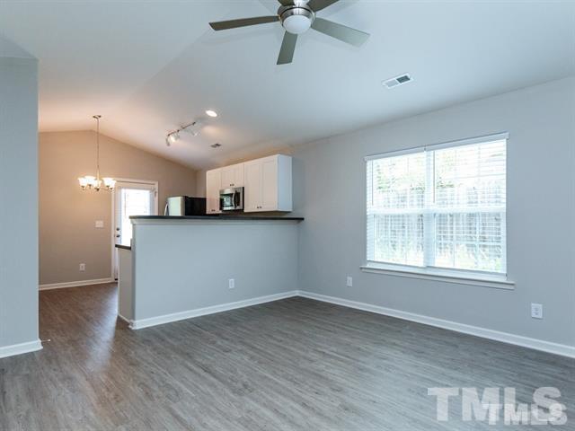 Foto del edificio - 1404 Ikes Pond Ln