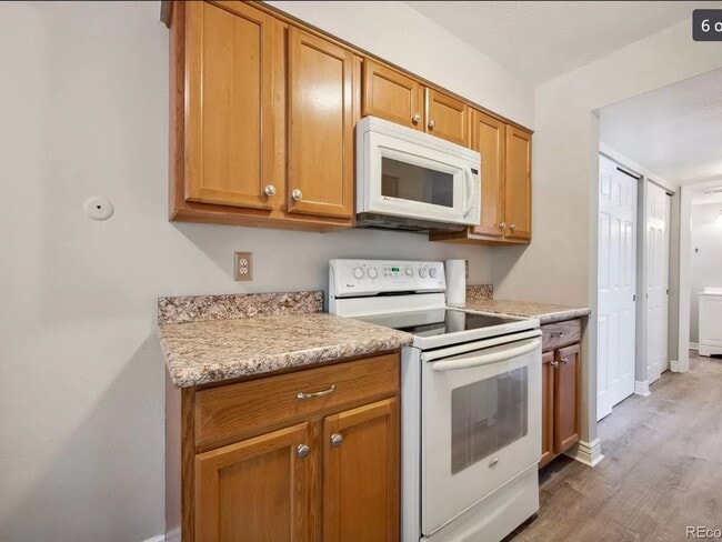 Building Photo - Charming 1-Bedroom Apartment in Denver – P...