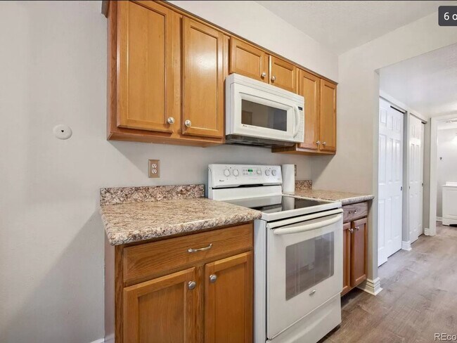 Foto del edificio - Charming 1-Bedroom Apartment in Denver – P...