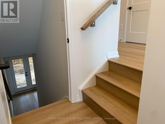 Photo du bâtiment - 55 Tom Brown Dr