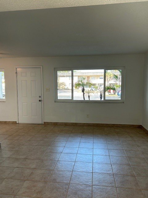 Foto del edificio - 411 S Nimbus Ave