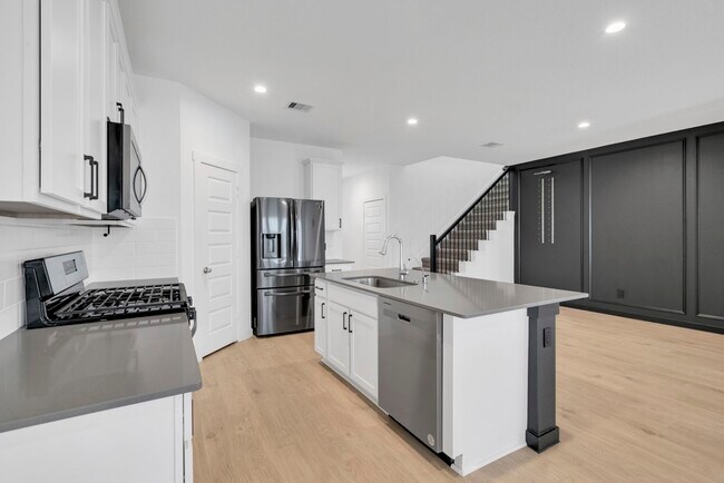 Foto del edificio - 31855 Hallington Hl Ln