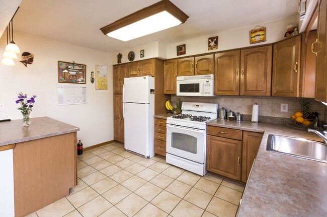 Building Photo - 25 Chambers Ct