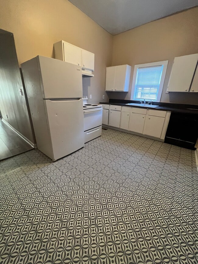 Building Photo - 2806 Torbett St