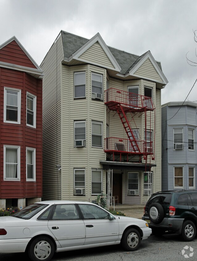 31 Corbin Ave, Jersey City, NJ 07306 Apartments in Jersey City, NJ