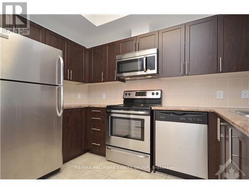 Building Photo - 234-1234 Rideau St
