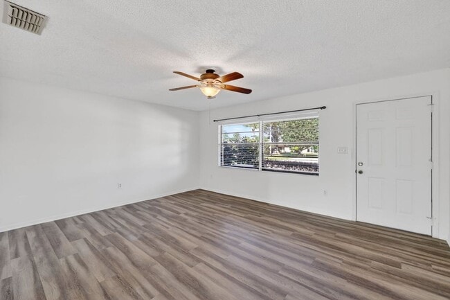 Building Photo - 12520 Orangewood Ct