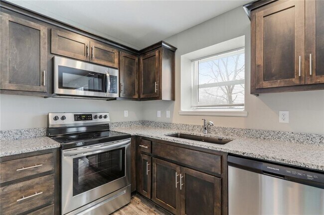 Foto del edificio - 734 Connor St