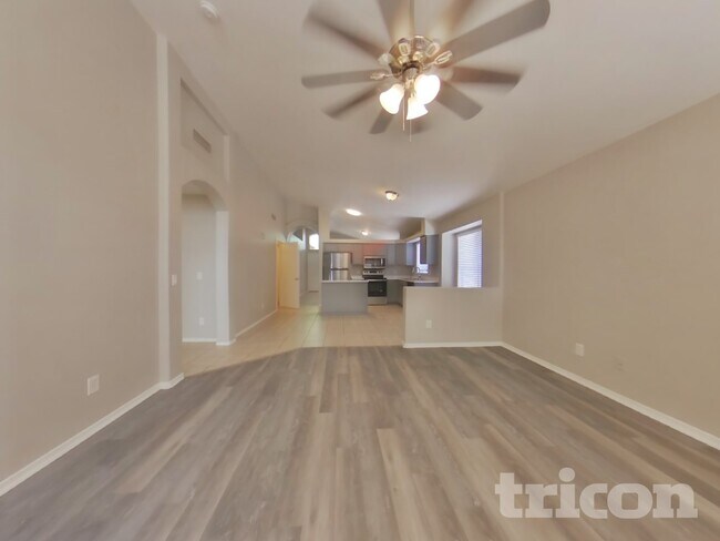 Building Photo - 8363 W Audrey Ln