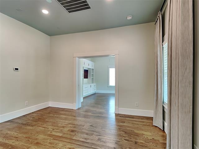 Foto del edificio - 5536 Tremont St