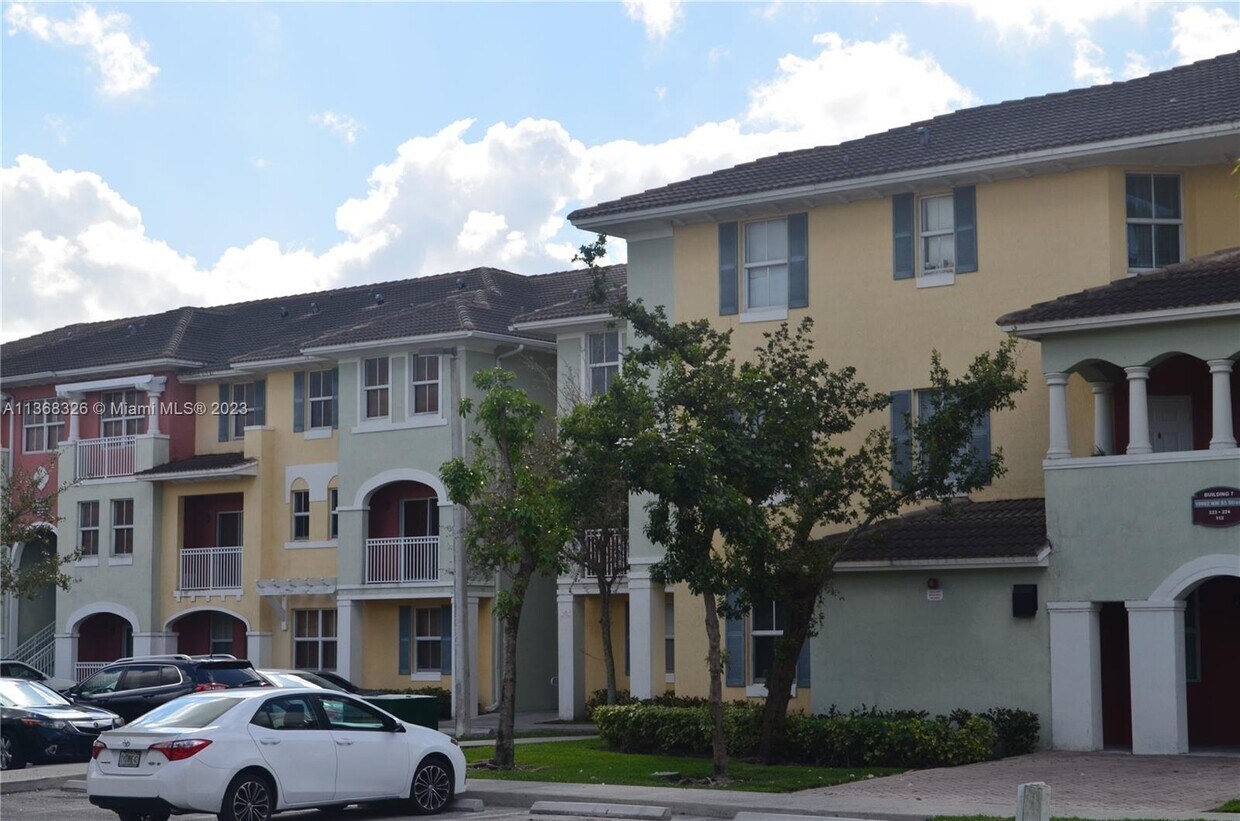 10902 NW 83rd St Unit 203, Doral, FL 33178 Condo for Rent in Doral